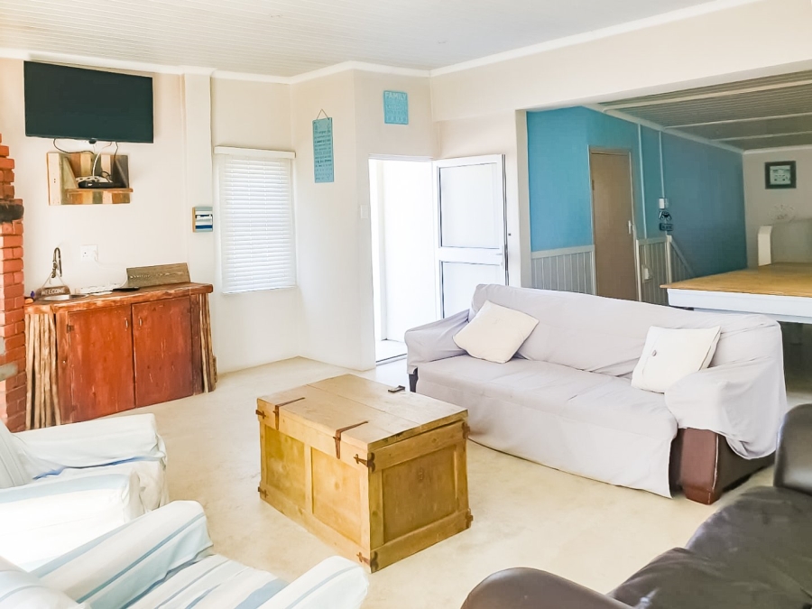 4 Bedroom Property for Sale in Port Nolloth Northern Cape